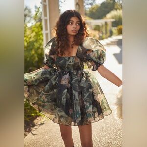 EUC Selkie Skull of a Skeleton Puff size XS